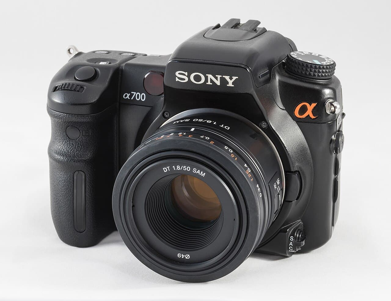 Nikon D3500 + 18-55, пробіг маленький